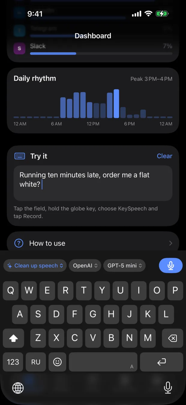 The full keyboard: letter keys, with the voice bar, its chips and a microphone above them